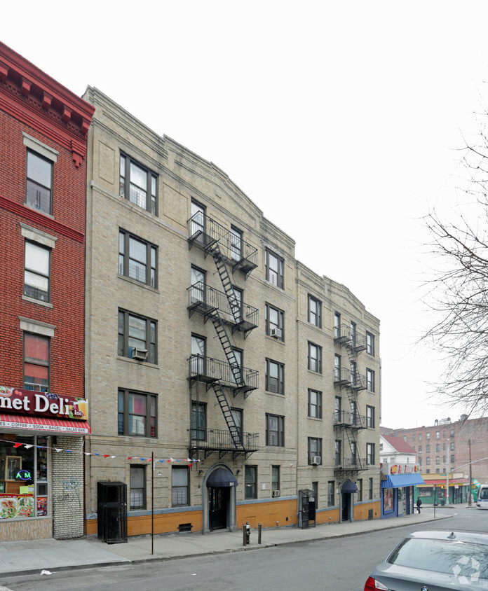 265-269 E 194th St, Bronx, NY 10458 - Apartments in Bronx, NY ...