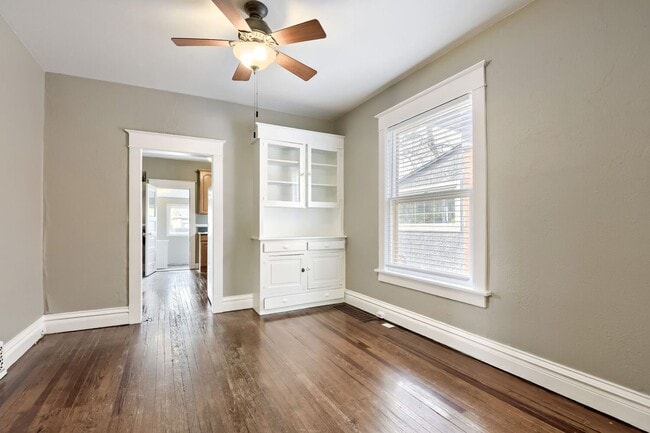Foto del edificio - LOCATION LOCATION!! Brick townhome located in the highly desirable Wash Park West neighborhood!