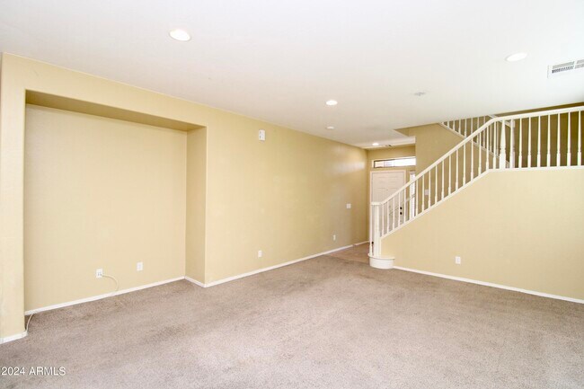 Building Photo - 3074 S Southwind Dr