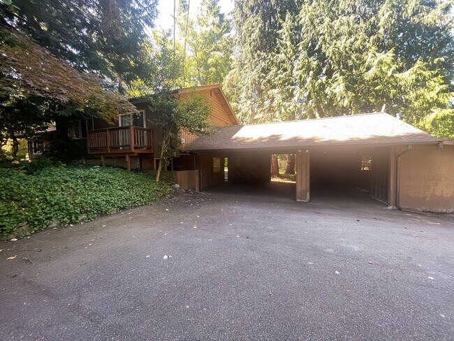 Building Photo - 3Bd/2.5Ba Edmonds Home
