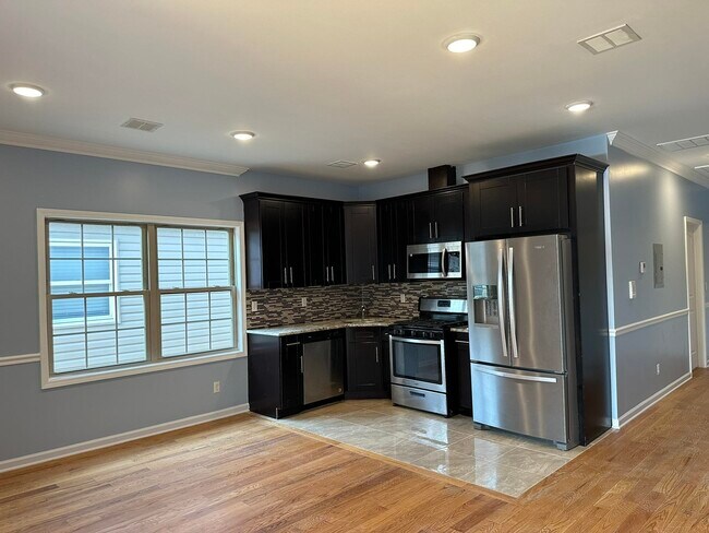 Foto del edificio - 306 Winfield Ave