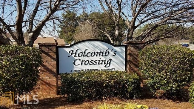 Building Photo - 422 High Creek Trce