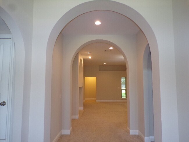 Foto del edificio - 4-Bedroom Craftsman Style Home