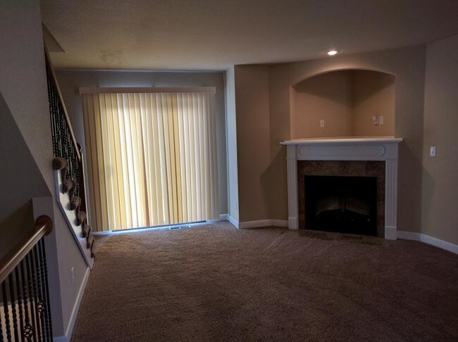 Building Photo - 10625 Clubhouse Dr