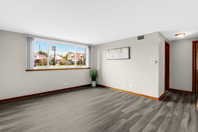 Foto del edificio - 7101 W Foster Pl