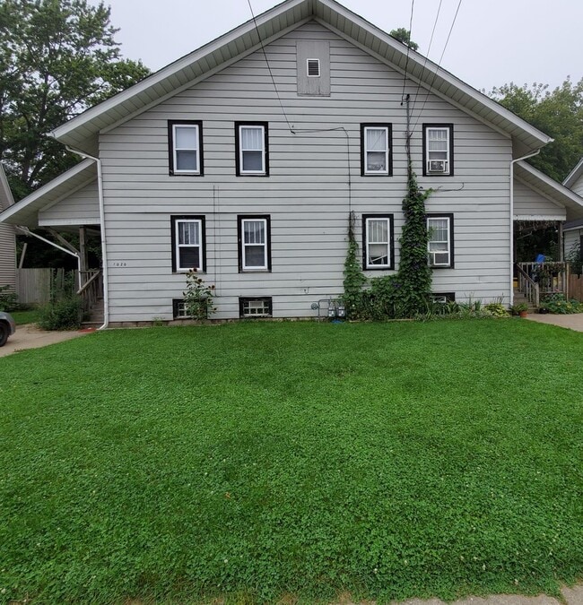 Building Photo - 4016 11th Ave