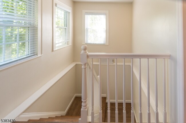 Building Photo - 214 Woodcliff Ave