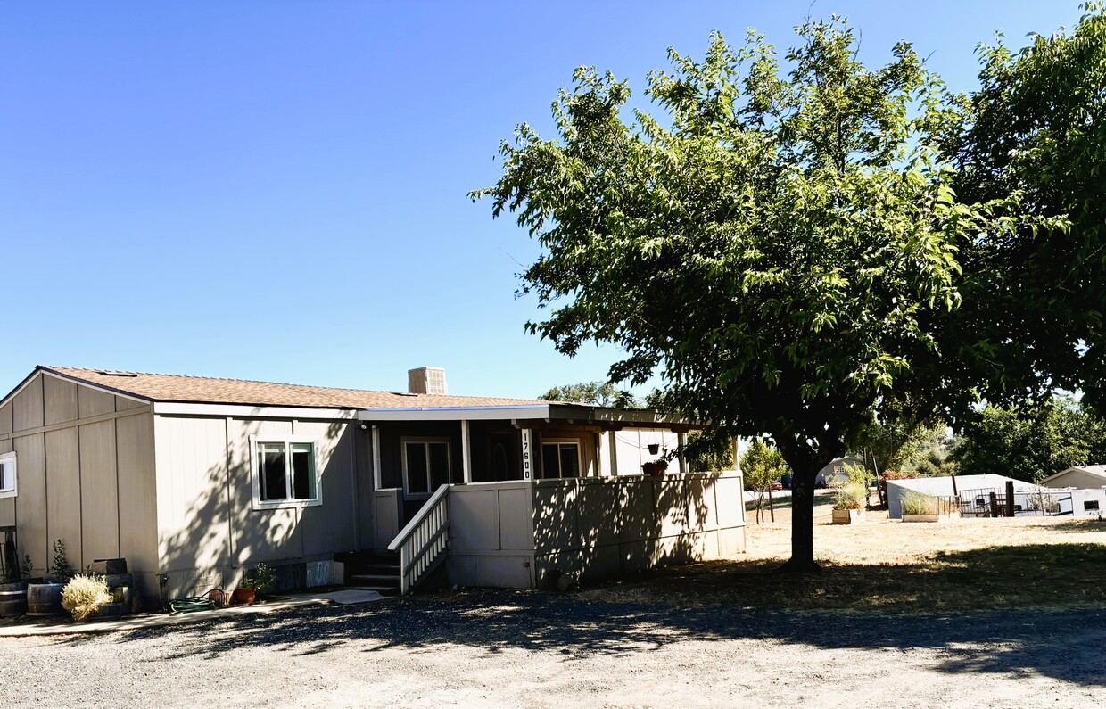 Primary Photo - 17600 Campbells Flat Rd