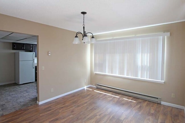 Dinning Room - 234 Aristocrat Dr