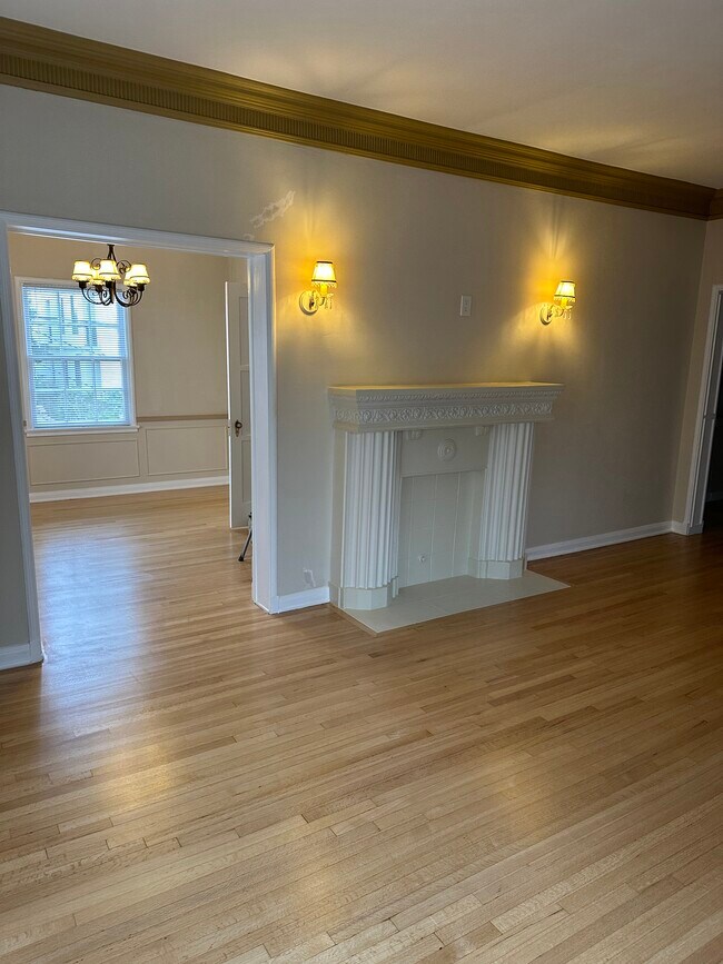 Building Photo - 1506 S Sherbourne Dr