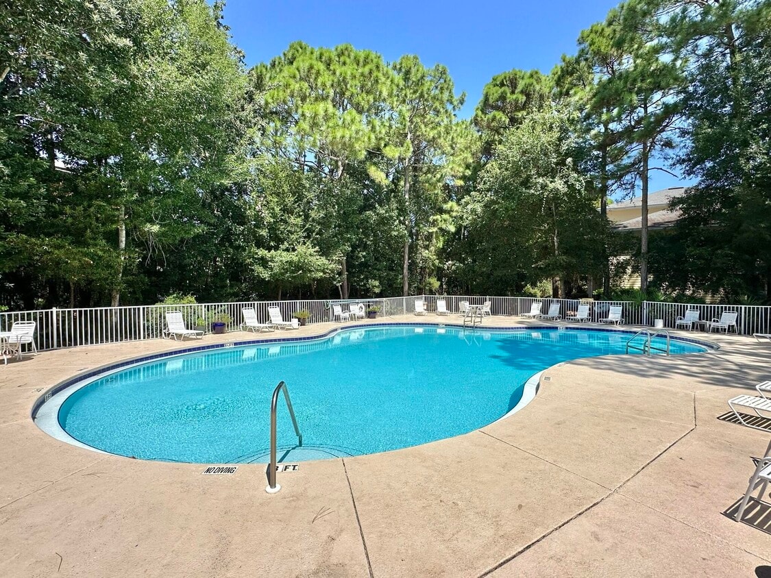 Building Photo - 200 Sandestin Ln