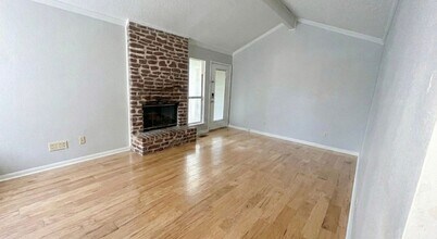 Building Photo - 9515 Aberdeen Way