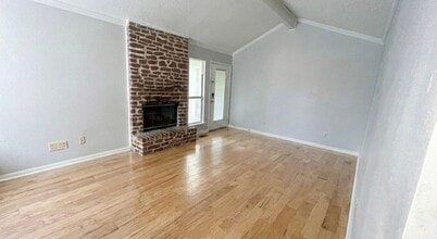 Building Photo - 9515 Aberdeen Way