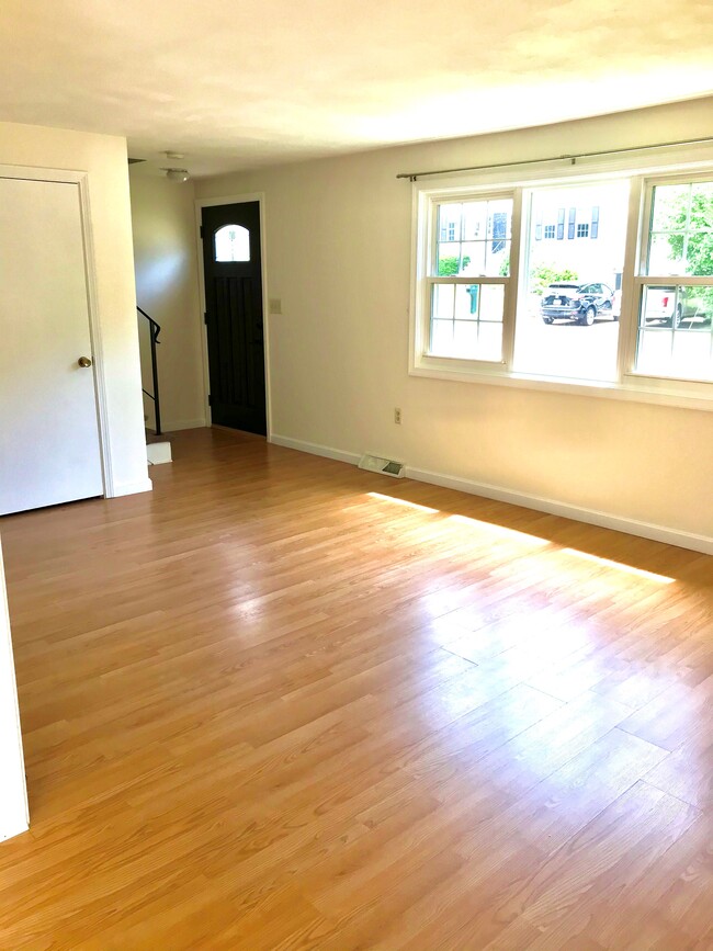 Living room - 24 Alden St