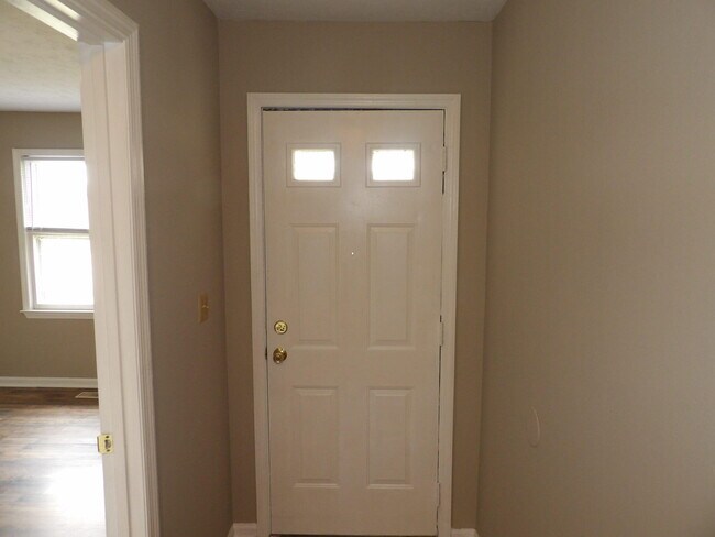 Building Photo - 75 Ashwood Ct