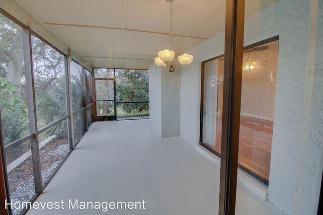 Building Photo - 3 br, 2 bath House - 1455 Oak Place