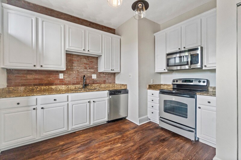 Foto principal - 200 W 31st St