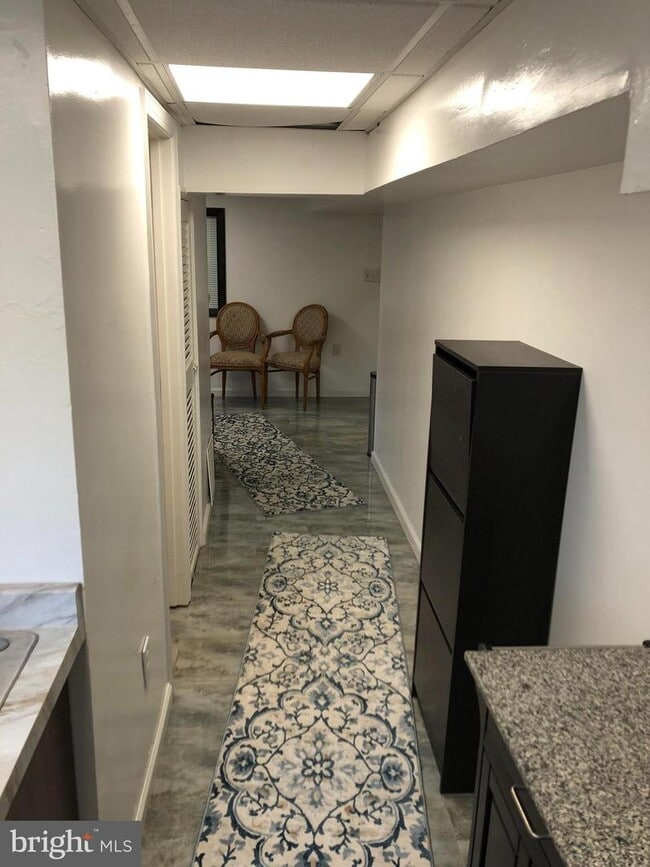 6061 Munson Hill Rd, Falls Church, VA 22044 House Rental in Falls