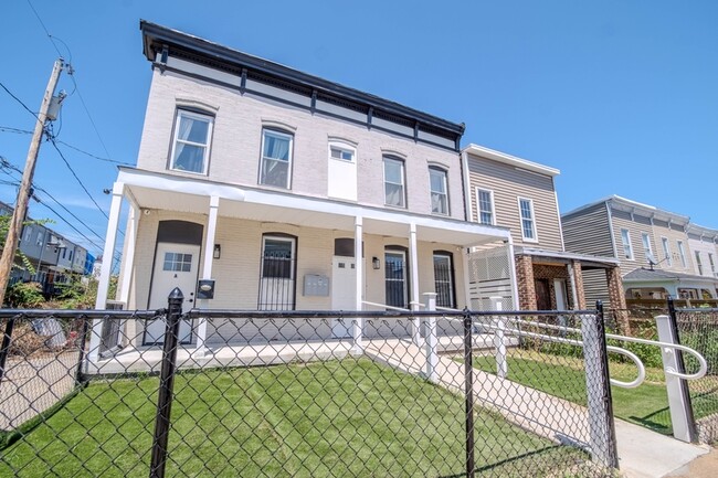 Building Photo - 1602 Cypress St