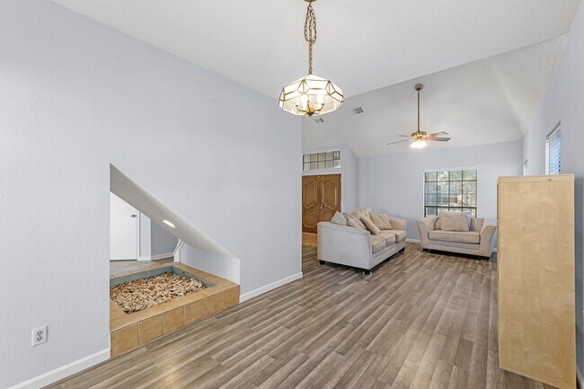 Foto del edificio - 4322 Palmer Plantation Dr