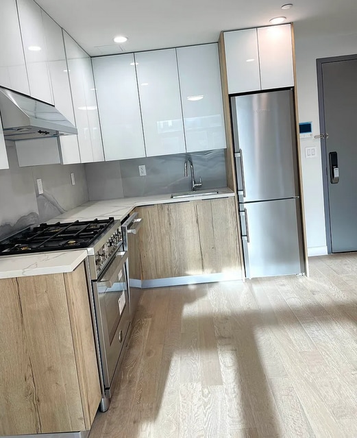 Photo - 28-09 39th Ave Apartment