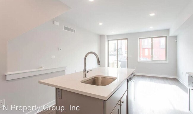 Foto del edificio - 3 br, 3 bath House - 3312 Mantua Ave Unit A