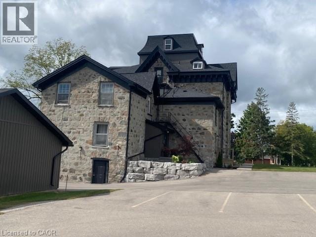 Building Photo - 59 Main St N