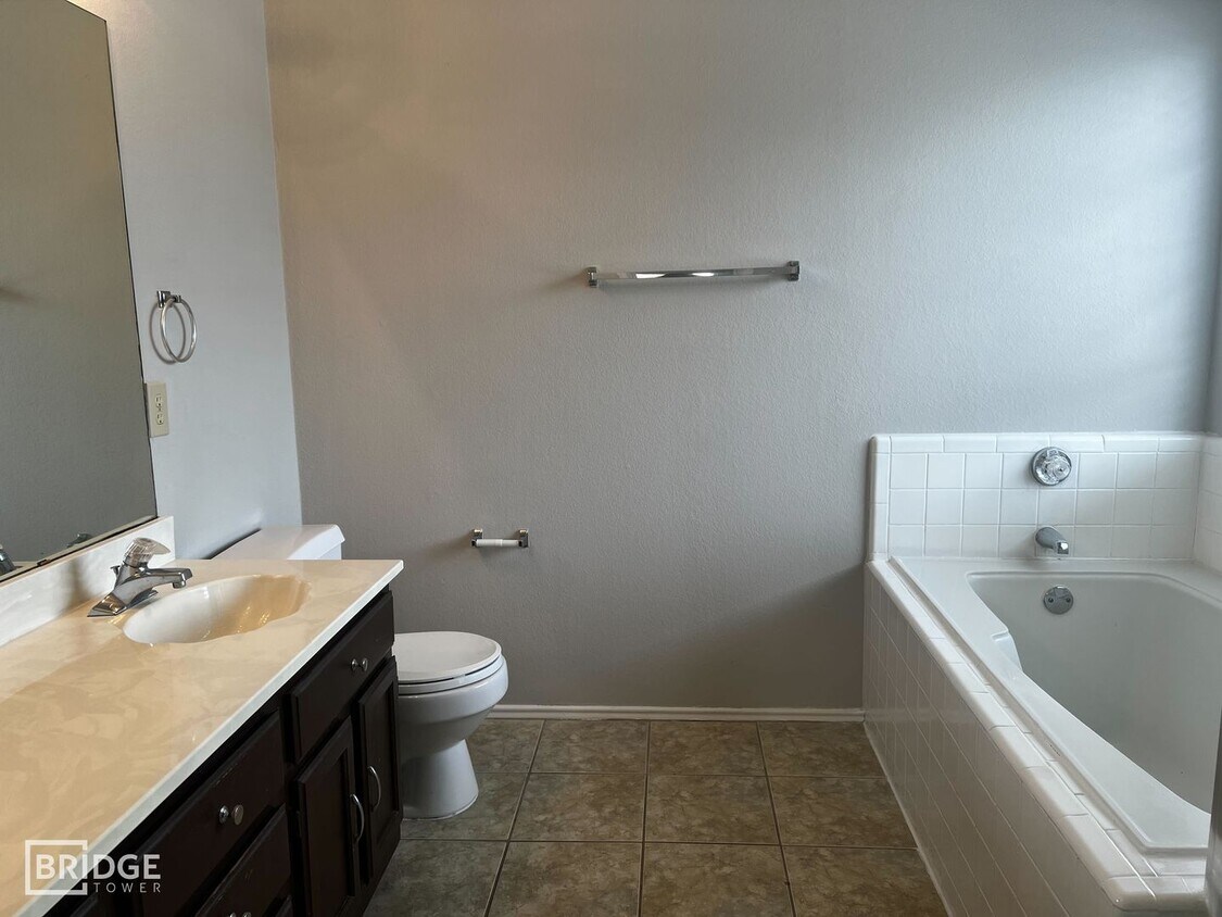 Photo - 1321 Overlook Drive, Lewisville TX 75067