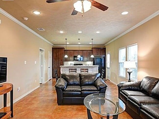 Building Photo - 3376 Keefer Loop