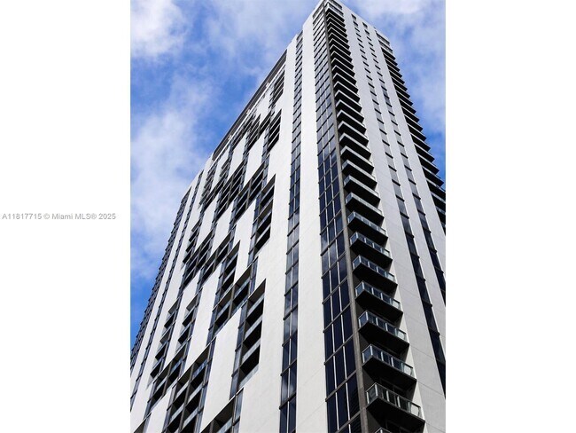 Foto del edificio - 151 SE 1st St