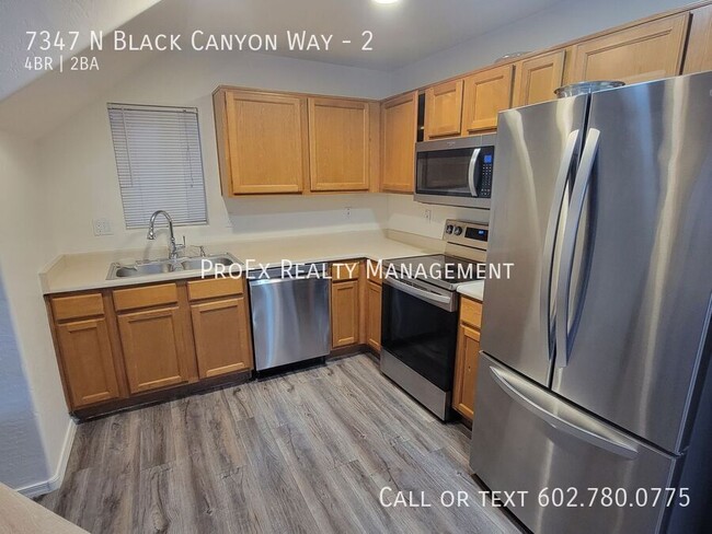 Building Photo - Rare 4 Bedroom 2 Bathroom in Phoenix