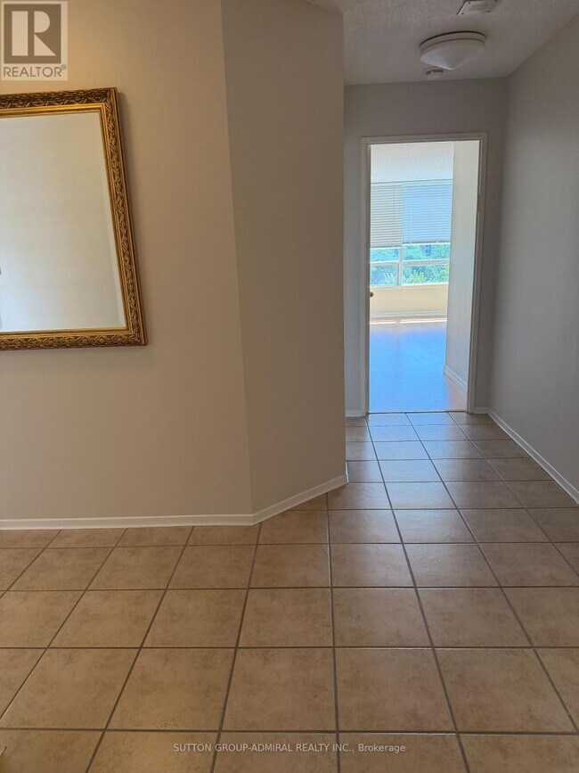 Photo du bâtiment - 1101 Steeles Ave W