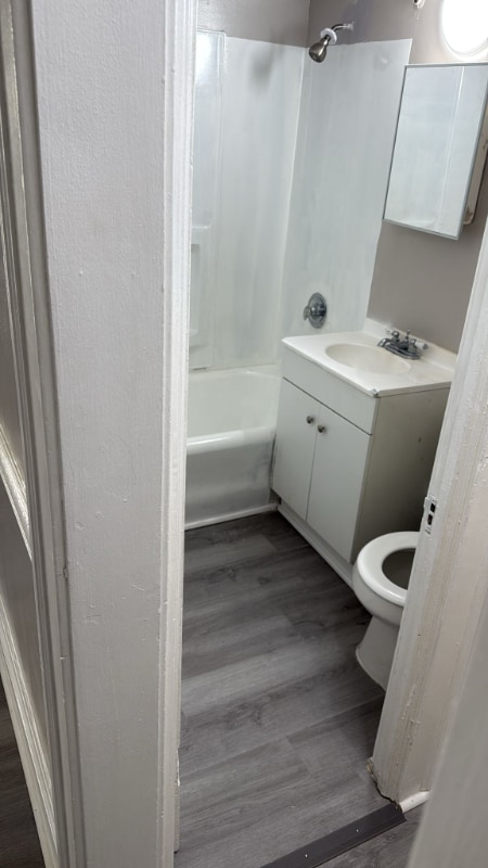 Primary Photo - 1374 West Blvd