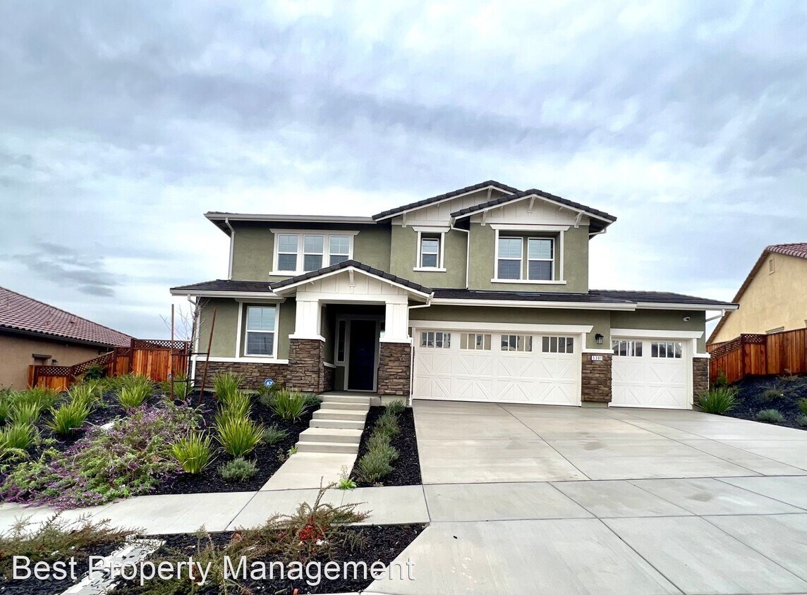 5 br, 4 bath House 5381 Mountain Ridge Way House Rental in Antioch