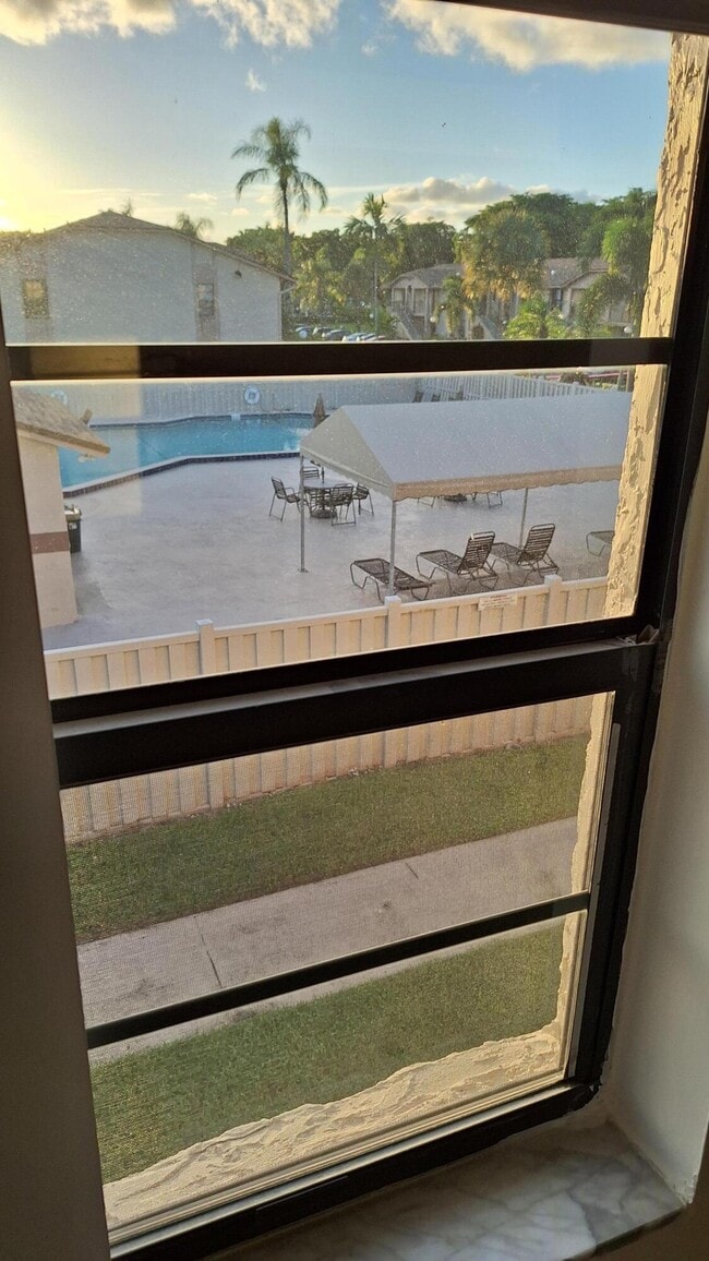 Building Photo - 9430 Boca Cove Cir