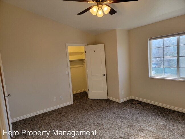 Foto del edificio - 5 br, 3.5 bath House - 2017 East 7205 South