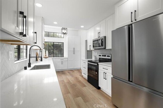 Foto del edificio - Well-Maintained 3 Bedroom Condo in Calavera Hills - Somerset