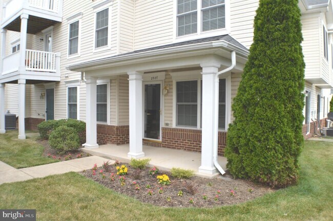 Building Photo - 2507 Briar Ridge Lane