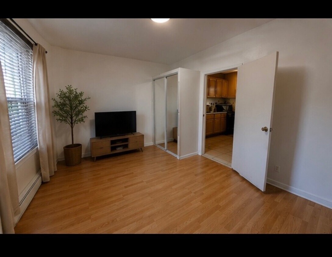 Foto del edificio - 630 E 222nd St