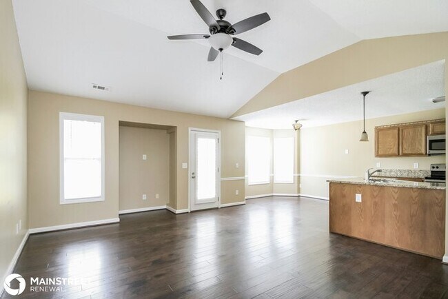 Building Photo - 206 Central Oaks Rd