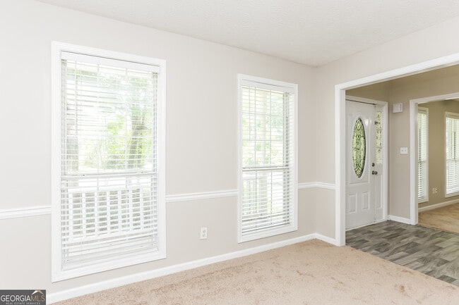 Building Photo - 100 Valleydale Dr