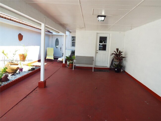 Building Photo - 3271 Coral Springs Dr