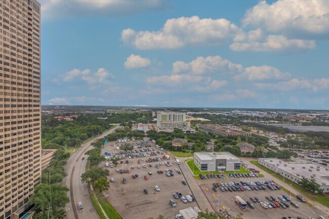 Foto del edificio - 2022 Holcombe Blvd