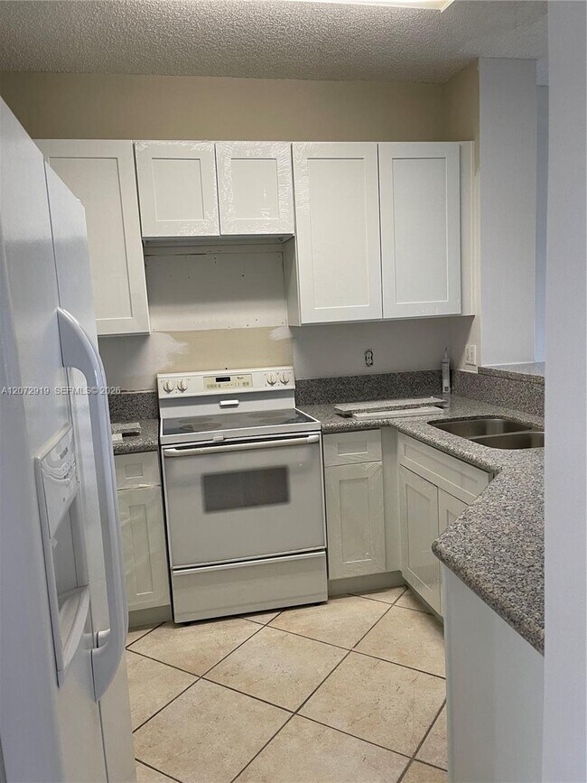 Foto del edificio - 321 SW 120th Ave