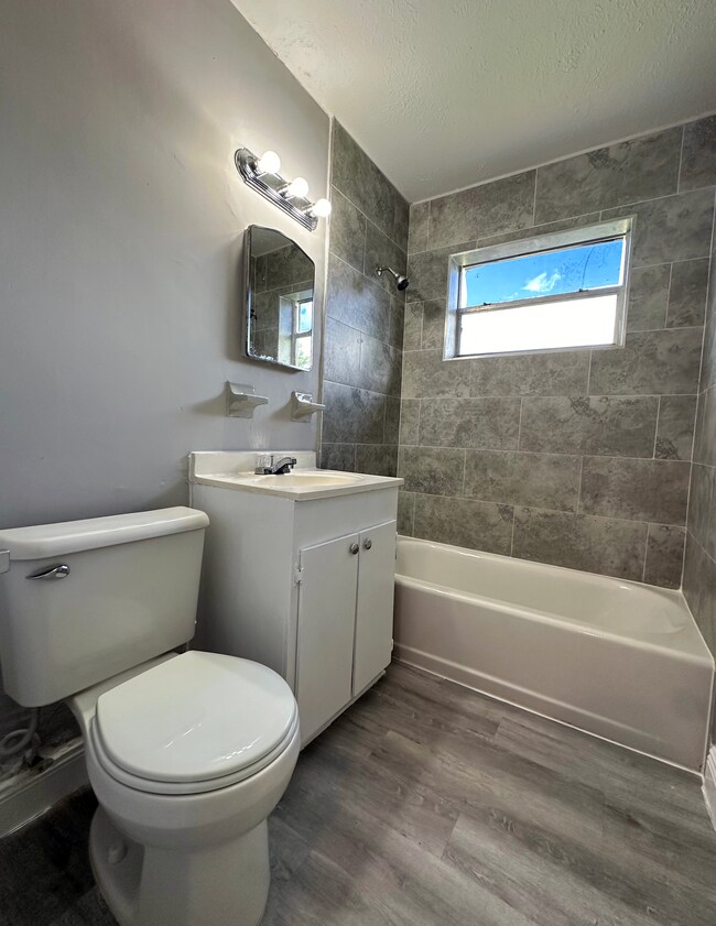 bathroom - 639 SW 5th St