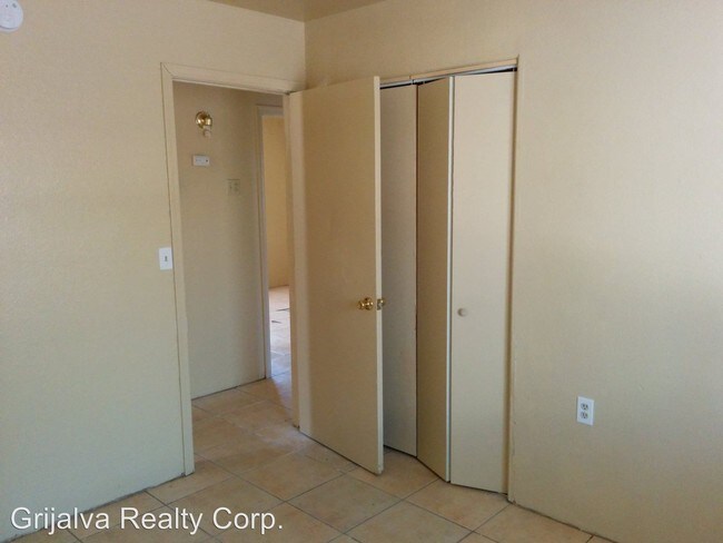 Foto del edificio - 1420 E 16th St
