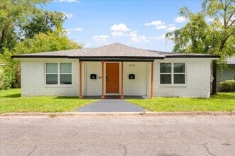 Building Photo - 2120 Krenson St