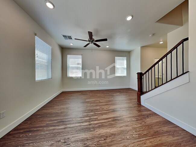 Building Photo - 4742 Tree Swing St