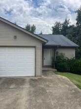 Building Photo - 158 Willow Ct