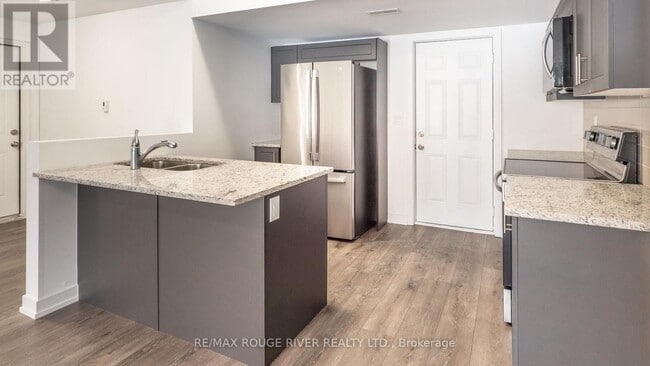 Building Photo - 400 Finch Ave